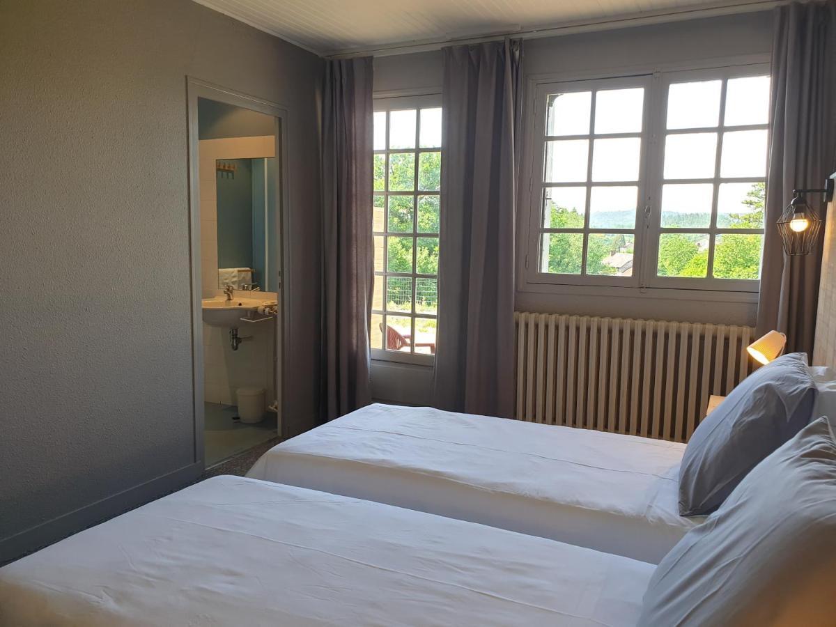 Auberge Du Bois De L'Etang - Motel Les Tilleuls Peyrat-le-Château Exterior photo